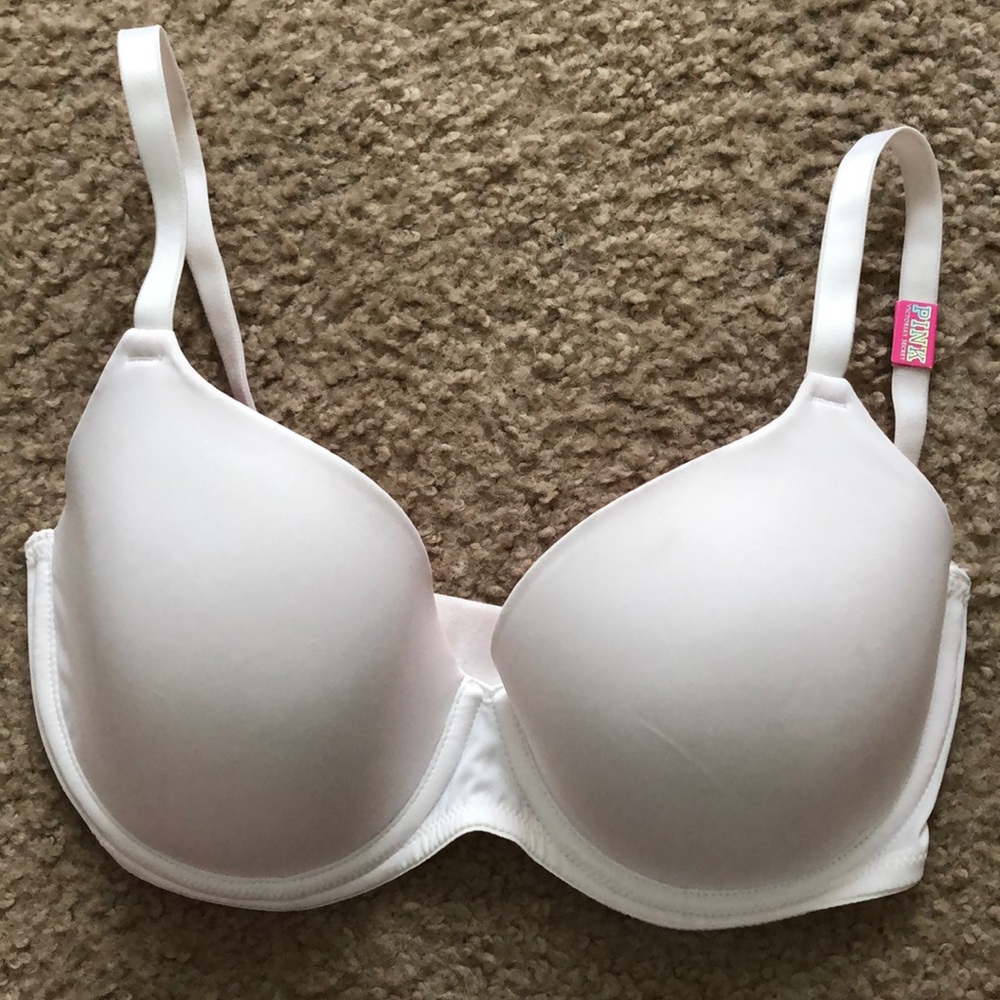 VS PINK Lightly Lined White Bra 32DD. New With Tag